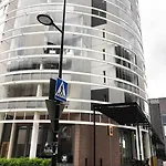 Modern With Sauna, Near Transit Hub/dixi Vanda