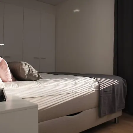 Modern With Sauna, Near Transit Hub/dixi Huoneisto